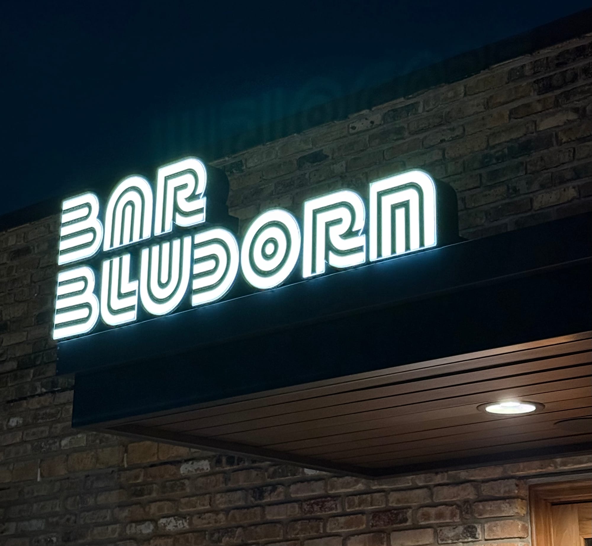 RESTAURANT REVIEW: Bar Bludorn